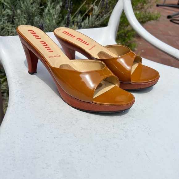 Vintage Miu Miu Wooden Heels, size 40. - Picture 9 of 13